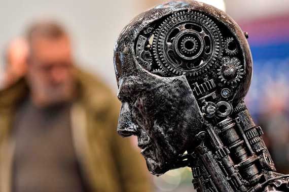 Une statue montrant une intelligence artificielle.