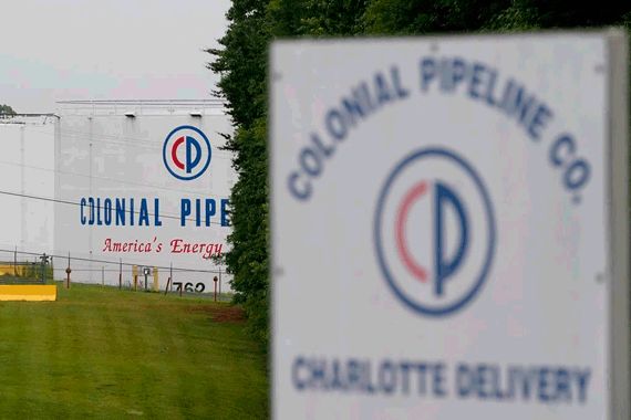 Des installations pétrolières de Colonial Pipeline.